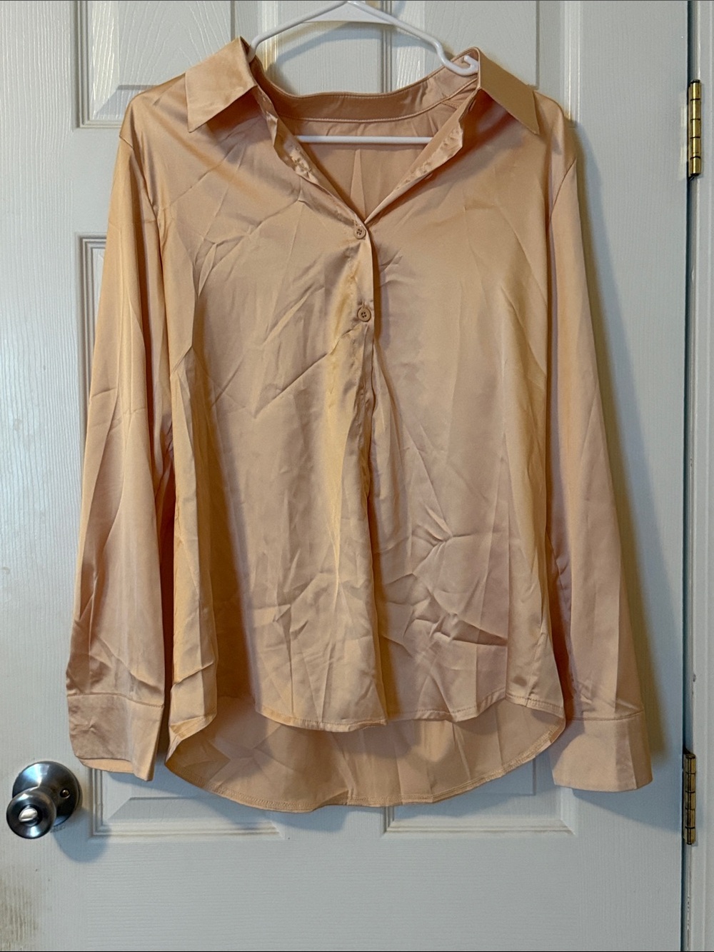 Women's Peach Button-Front Long Sleeve